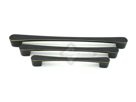 دستگیره کابینت تلرانس390-مشکی خط طلایی